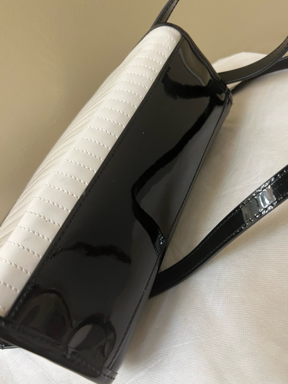 Ted Baker Patent Leather Satchel / Crossbody - Picture 16 of 17